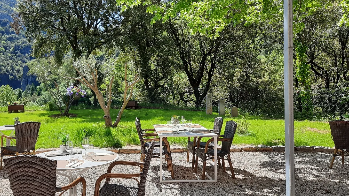 Auberge des gorges de la Vis Restaurant Café Epicerie dépannage